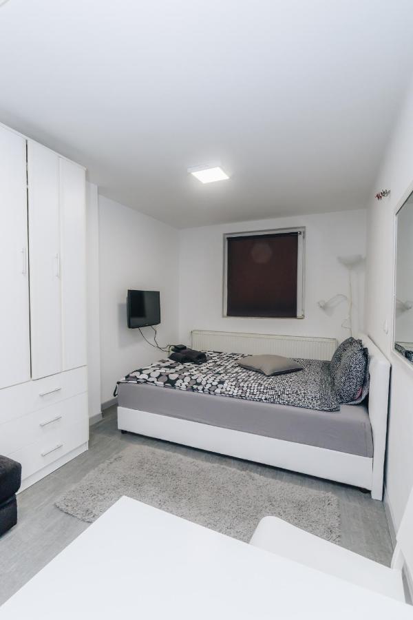 Apartments Luka Крагуевац Екстериор снимка